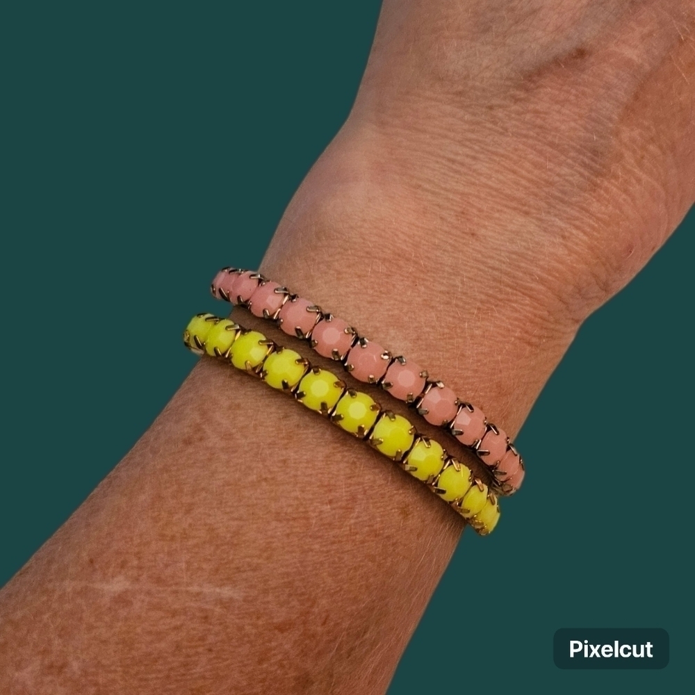 VTG Set of Two Neon Gem Stretch Bracelets